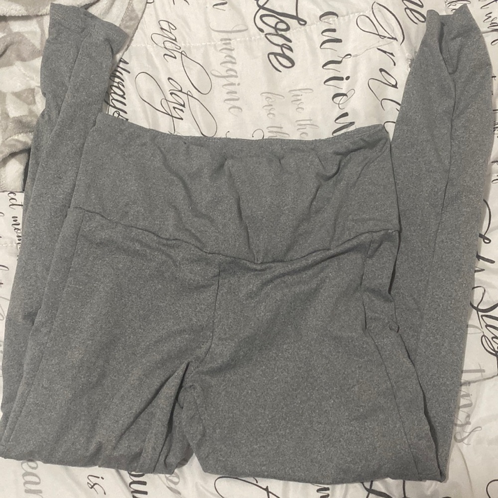 Gray leggings